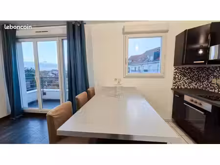 appartement meublé 2 pièces + grand parking + balcon