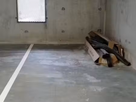 place de parking dans garage