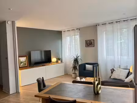 loue t2 meublé