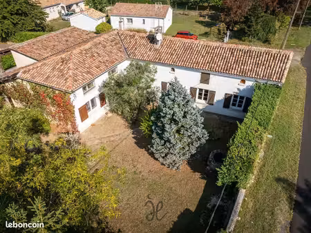 propriété 7 pièces 212 m²