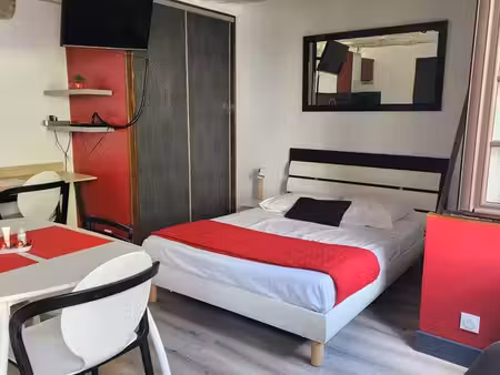 studio 21m² meublé - rdc hypercentre blois + abo fibre inclus