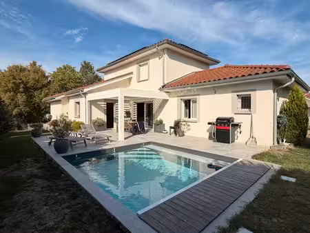 maison contemporaine 130 m² – piscine – terrain paysagé – sans vis-à-vis - 10 min gare de 