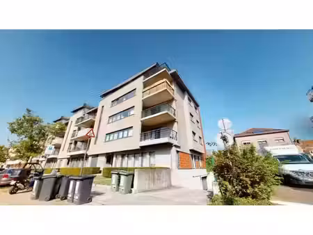 appartement à louer à rue colonel bourg evere (rbx25350)
