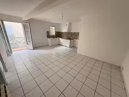 à louer appartement t2 avec balcon à auch