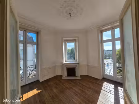 appartement 3 pièces nantes centre - quartier château - vue dégagée