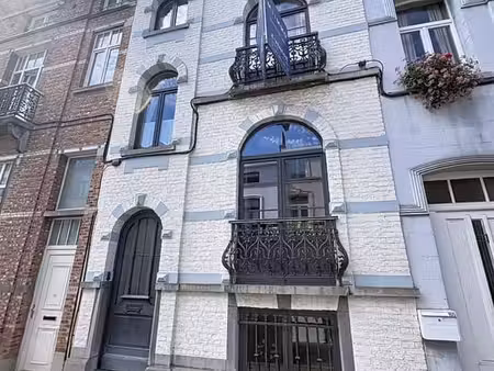 uccle - magnifique maison 4 chambres - peb d