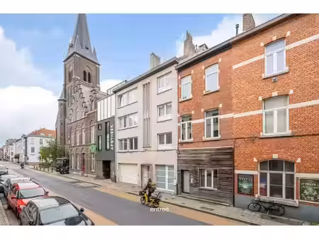 maison de chambres autorisée  munie d'un certificat de confo
