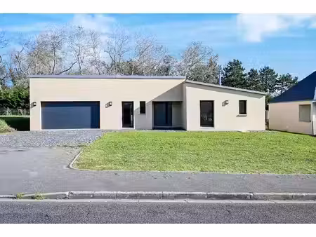 maison d'architecte en bord de mer à port en bessin huppain - 180 m2 - 510000 €