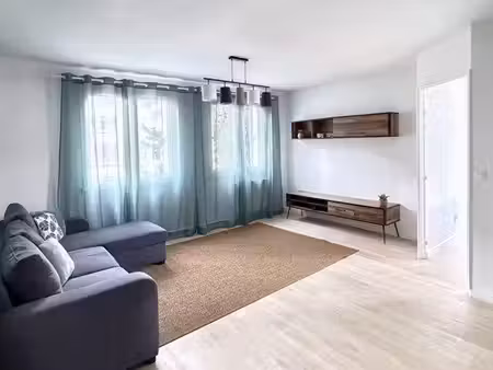 appartement t4 meublé 81 m² - centre bourgoin jallieu