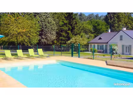 maison avec piscine à 10 mn de saumur