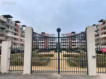 appartement t3 de 68 m² avec balcon et parking privatif