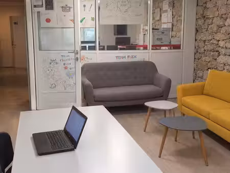 bourgoin-jallieu – local professionnel / bureaux – 80 m² – rez-de-chaussée – pmr – grande 