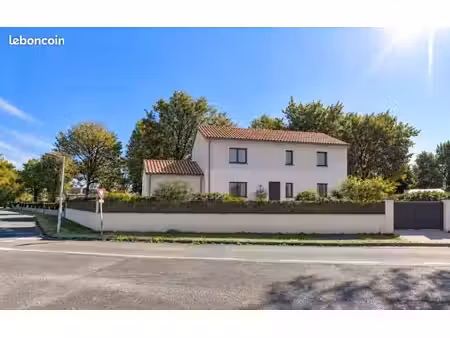 maison 100 m² saint jean d illac