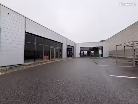 local commercial 400 m²