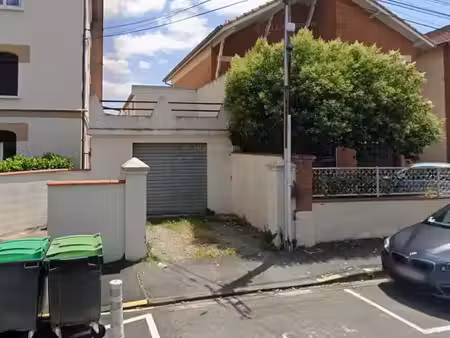 à vendre – garage double + place de parking extérieure + cellier – toulouse