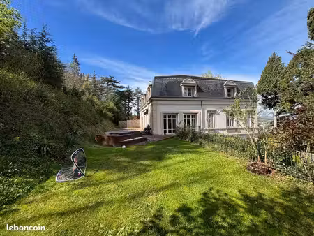 l’esprit d’une maison  le charme d’une demeure bourgeoise et un jardin privatif exceptionn