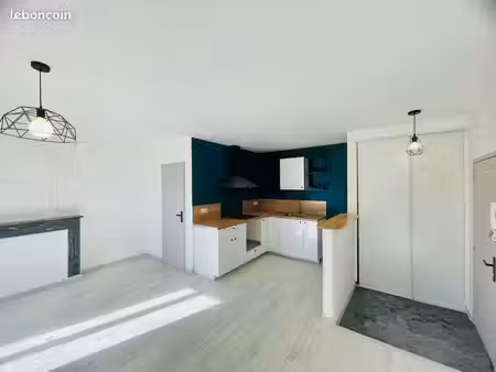 a louer appartement rénové de 57m2 centre ville