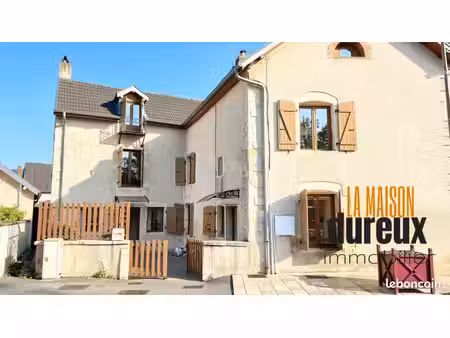 maison 5 pièces 146 m²