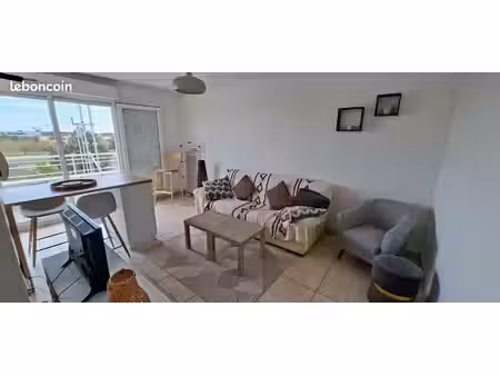 t2 de 37m2 meublé avec balcon et box