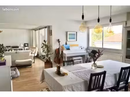 maison 4 pièces 87m² avec garage et extérieur
