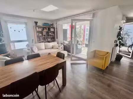 superbe appartement t4 traversant avec terrasse  construction 2017  quartier république