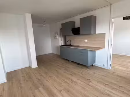 appartement rénové 2 chambres
