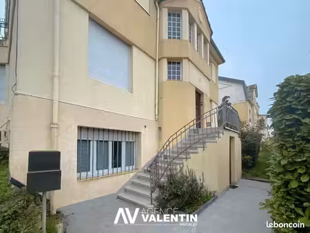 studio 1 pièce 14 m²