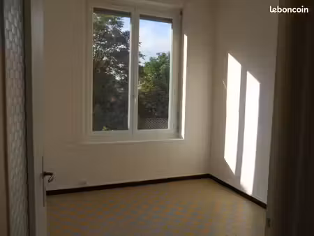 t1 villeurbanne rue rené proche doua