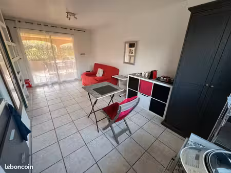 studio rdc terrasse clim grau d'agde
