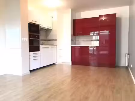 location appartement 2 pièces 43.94 m² à corbeil-essonnes (91100)  770 €