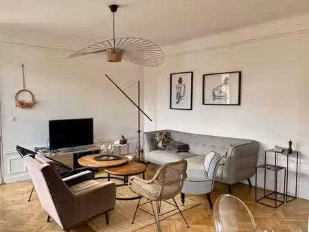 reims cathédrale – appartement de caractère 103 m² – 3 chambres – balcon – stationnement r