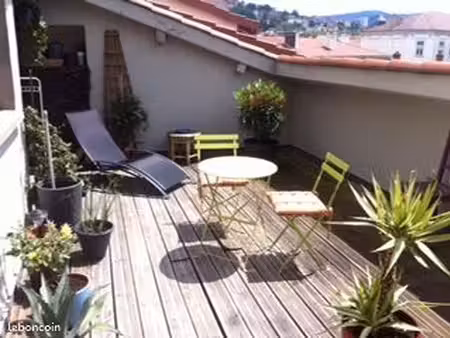 a louer 3 pièces + terrasse centre