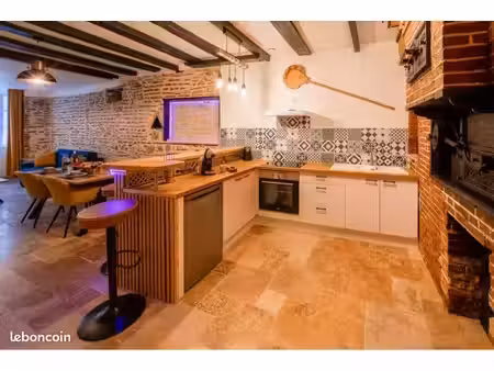 appartement meublé et équipé entièrement rénové