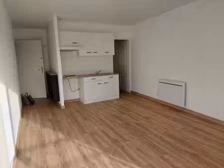 location appartement 2 pièces 38.18 m² à la rochelle (17000)  760 €