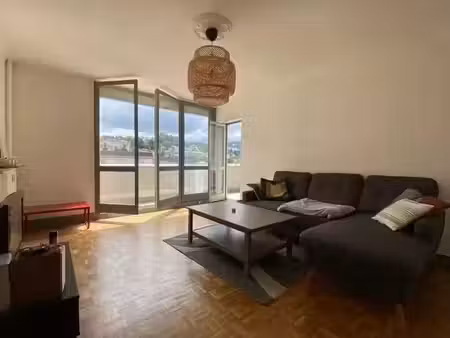 location meublée appartement 3 pièces 67 m² à saint-etienne (42000)  750 €