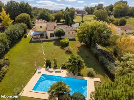maison 5 pièces 150 m²