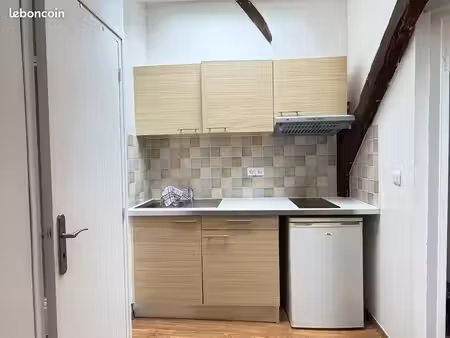 studio meublé fonctionnel 18m au sol  éligible apl  parking dans la rue ou cité tirlet