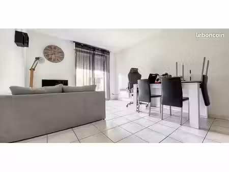 appartement avec parking et piscine