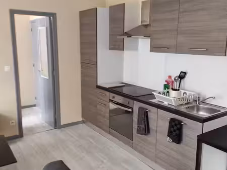 t2 meublé 25 m² avec tv  proche gare  libre le 30 octobre
