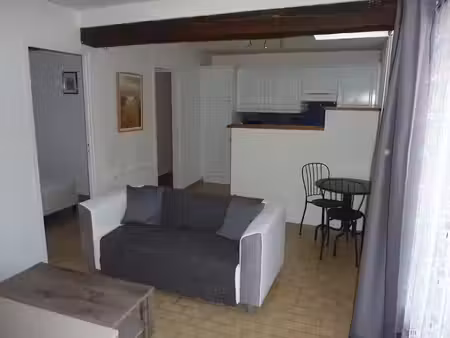 location appartement 2 pièces 34 m² à le mesnil-saint-denis (78320)  870 €