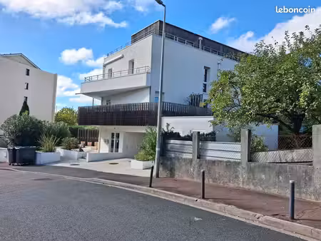 appartement t2 merignac arlac - deux places de parking  terrasse