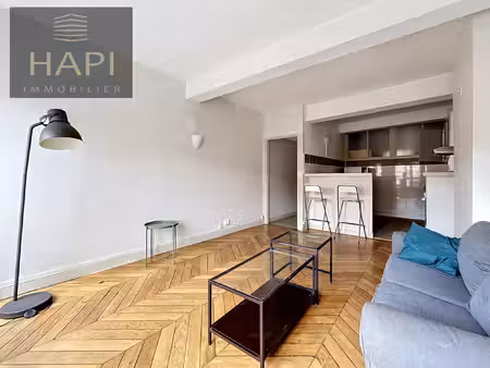 t2 meuble de 49 35 m2 place des terreaux
