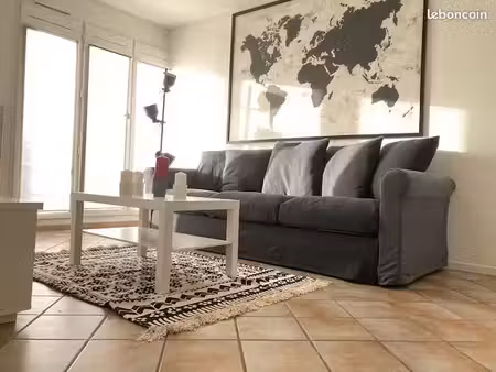 bel appartement meublé de 4 chambres au calme  au vert  proche transports  écoles et comme