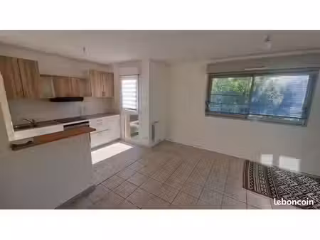 particulier loue t2 à escoublac