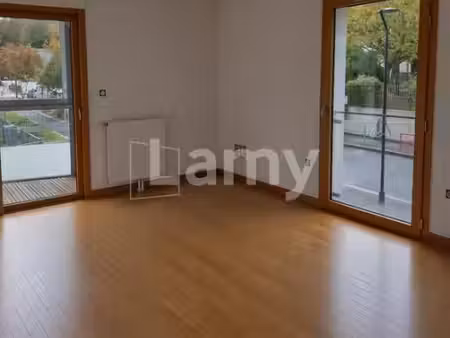 appartement 3 pièces 77 m²