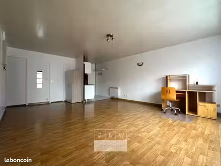 studio 1 pièce 35 m²