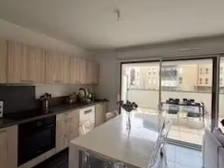 loue appartement récent f3 avec garage quartier metz sainte thérèse impérial