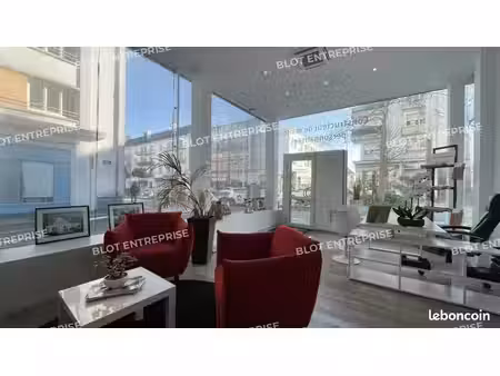 bureaux 108 m²