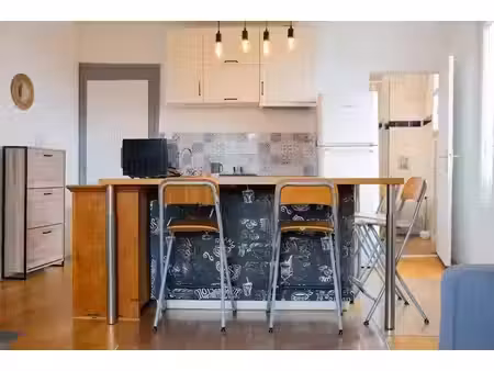 location meublée appartement 3 pièces 45 m² à suresnes (92150)  1 752 €