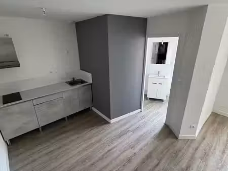 t3 60m² - place notre dame